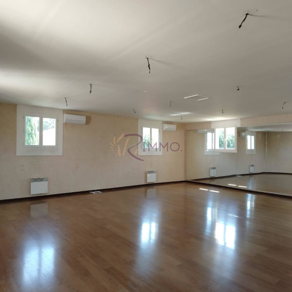 Location Immobilier Professionnel Local professionnel Les milles 13290